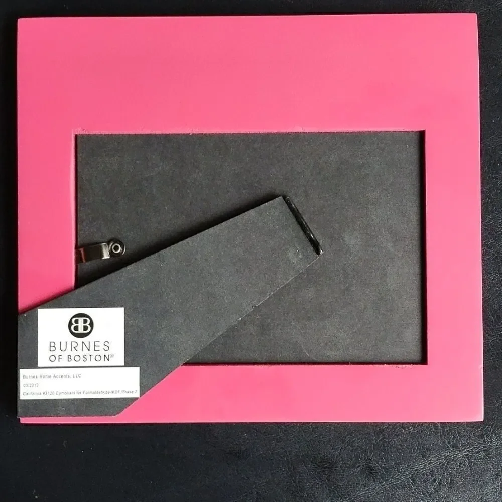 Burnes of Boston Pink 6x4 wooden picture frame